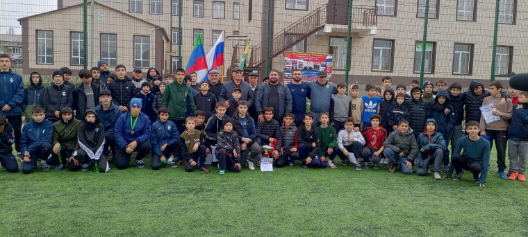 Районный турнир по мини-футболу среди школьных команд, посвященный памяти кавалера Ордена Мужества, состоялся в его родной школе.