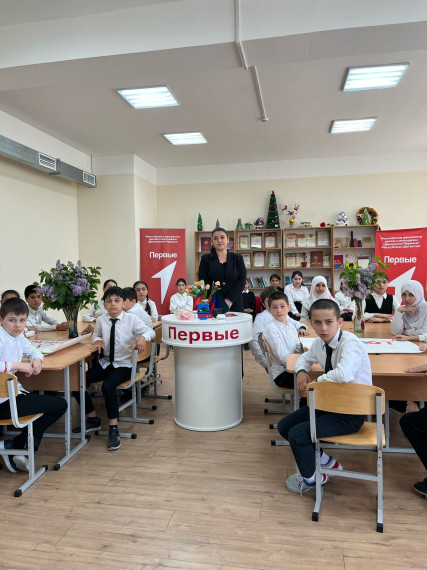В МКОУ «Ашагасталказмалярская Сош имени Р.С. Абасова» куратор «Движения Первых» Садулаева Н. П. совместно с классным руководителем 5 Б класса Бабаевым А. М.-Д провели увлекательную игру Брейн-ринг на тему «Удивительный мир животных».